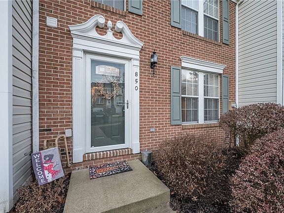 2nd image of 850 Parkridge Ln