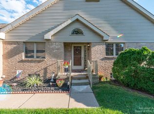 137 Edington Cir, Canton, MI 48187