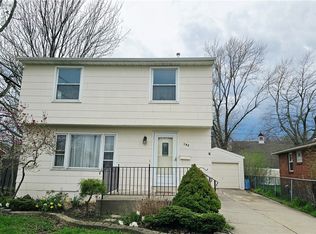 182 Woodcrest Dr, Amherst, NY 14226