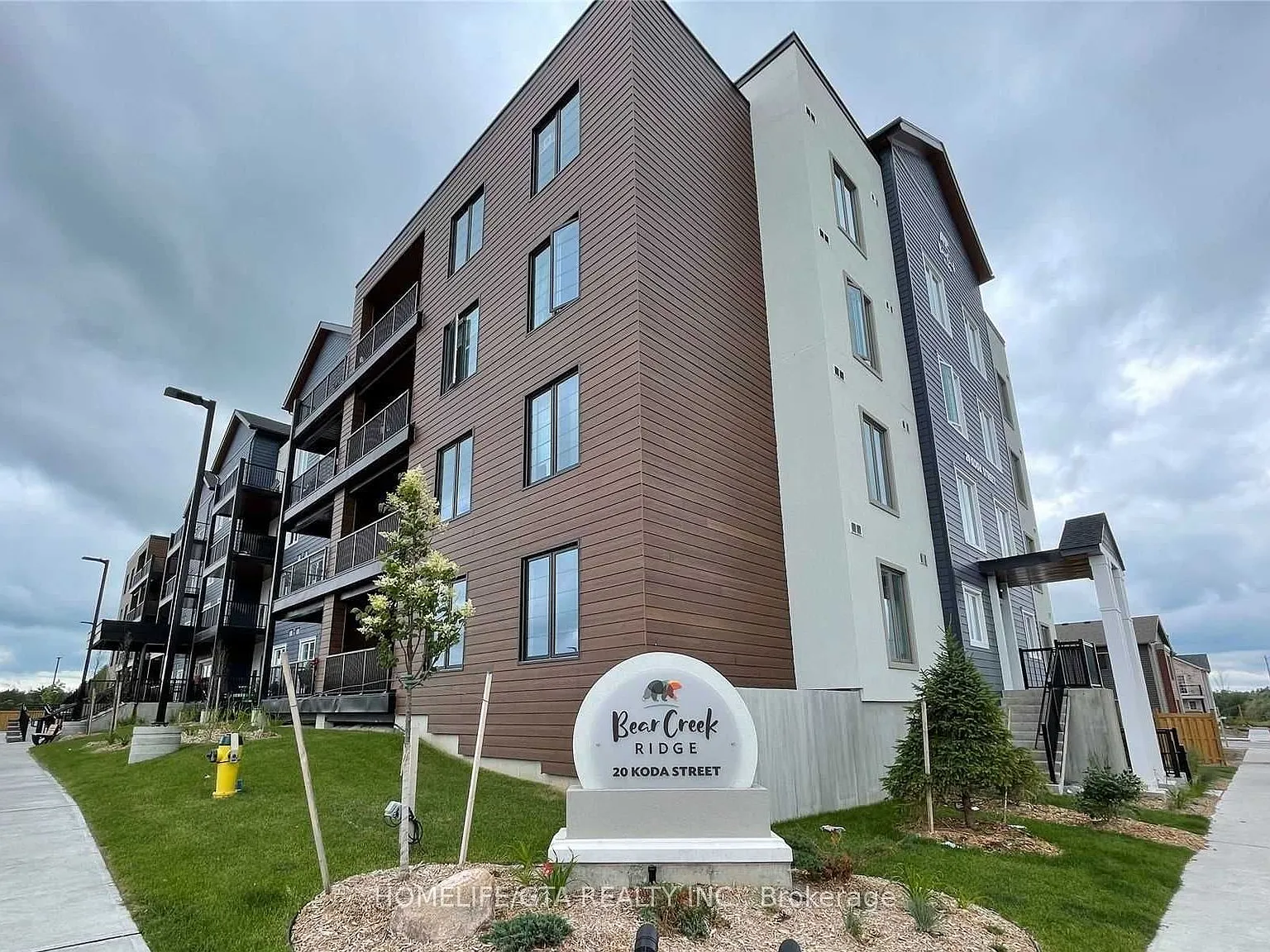 2 bed, $2,550 — Photo 1