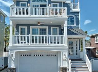 232 W 6th St, Ship Bottom, NJ 08008