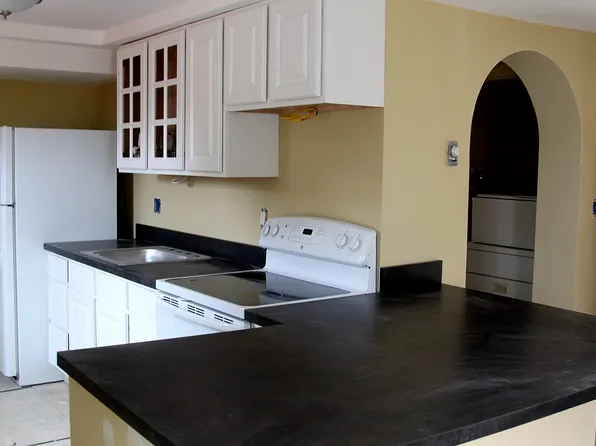 67 Salem End Rd #2, Framingham, MA 01702