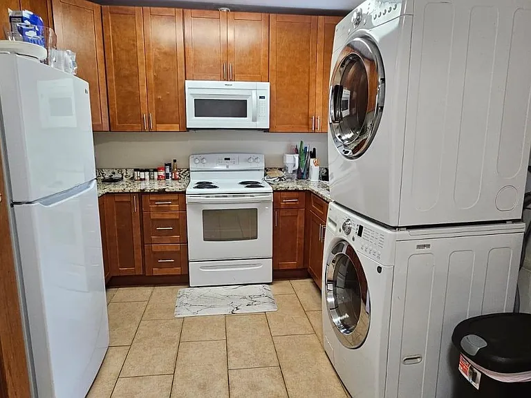 6510 SW 58th Ave — Photo 3
