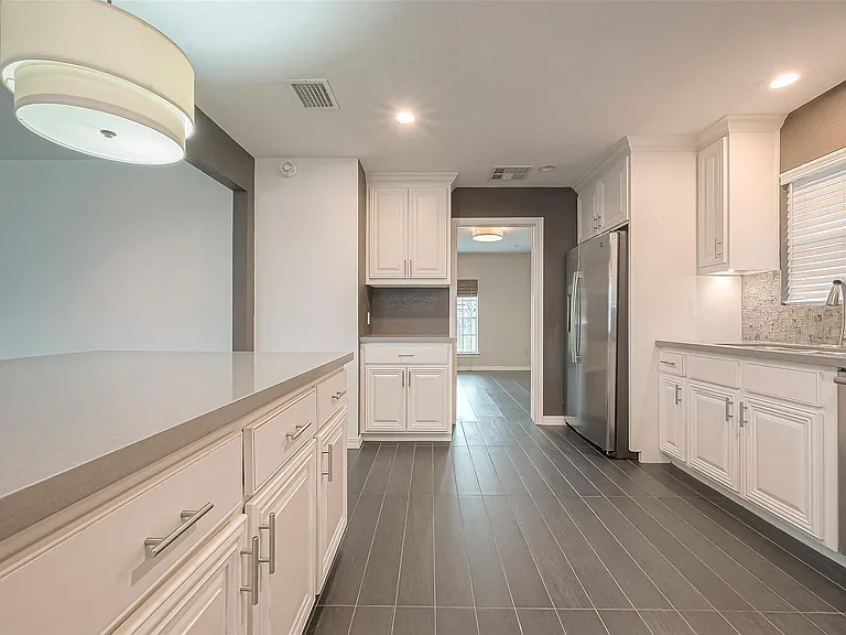 11406 High Star Dr — Photo 24