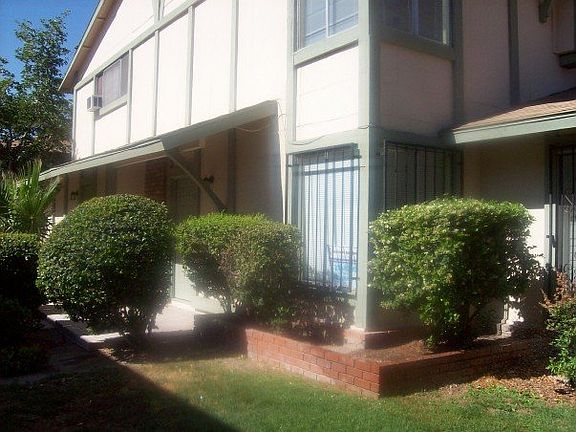 2nd image of 1439 Lorilyn Ave Unit 2