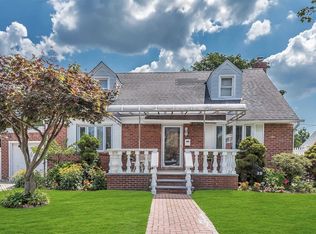 19 Rifton St, Elmont, NY 11003