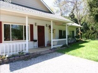 237 Glengary Loop Rd, Roseburg, OR 97470