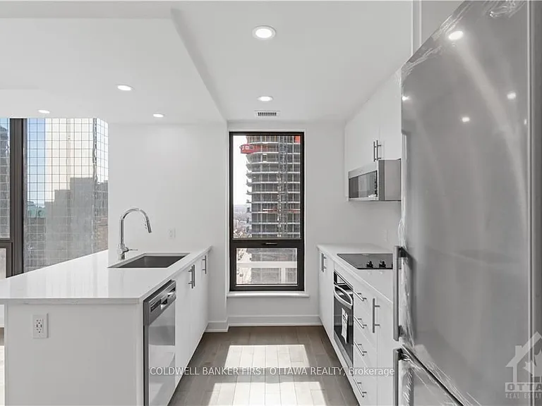 340 Queen St #1407 — Photo 8