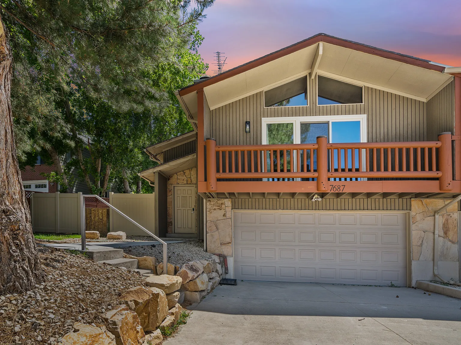 4 bed, 2265 sqft, $3,600 — Photo 1