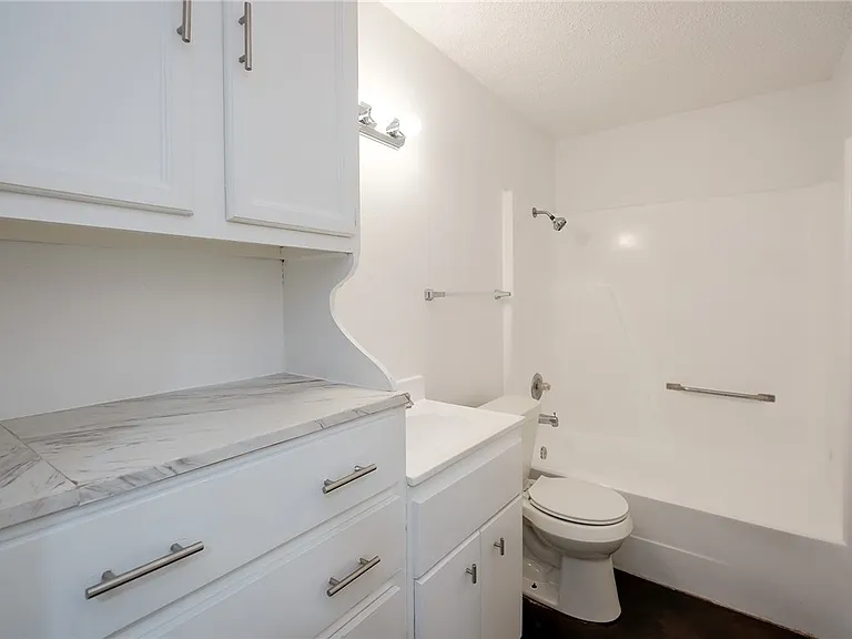 6641 Rhine Dr #B — Photo 16