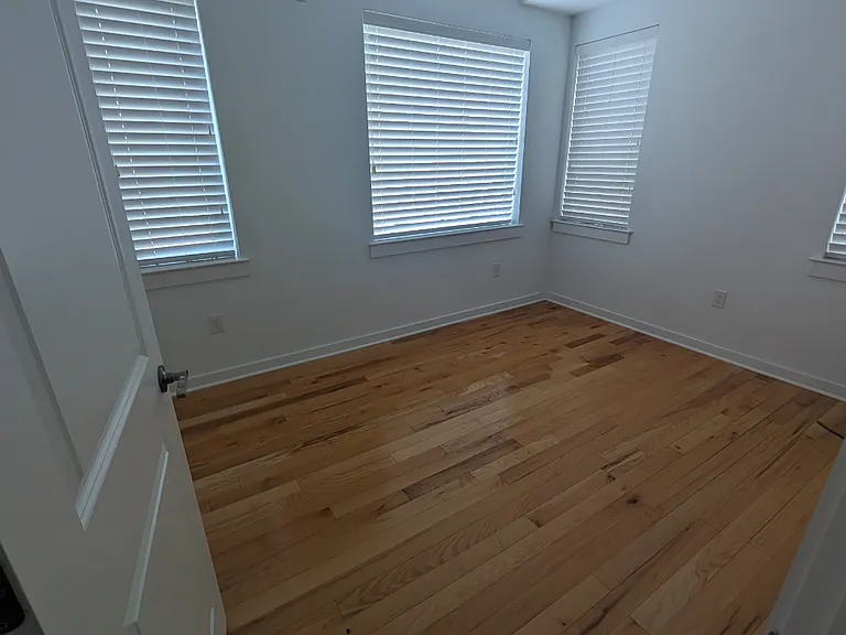 950 Shackamaxon St — Photo 7