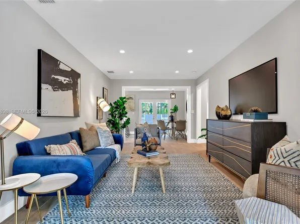 1045 NE 84th St, Miami, FL 33138