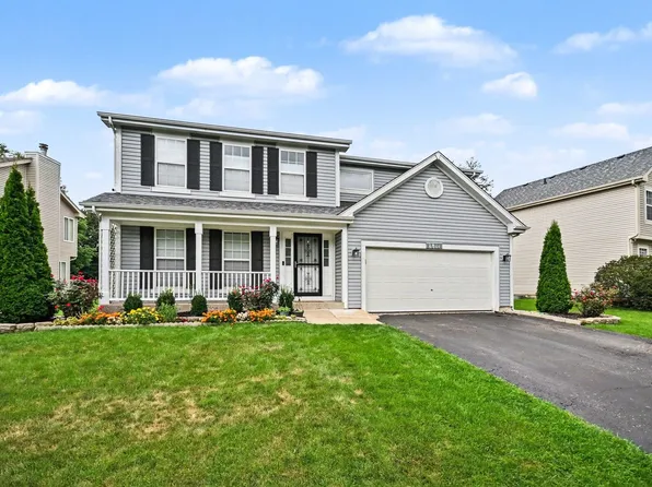 2811 Skylane Dr, Naperville, IL 60564