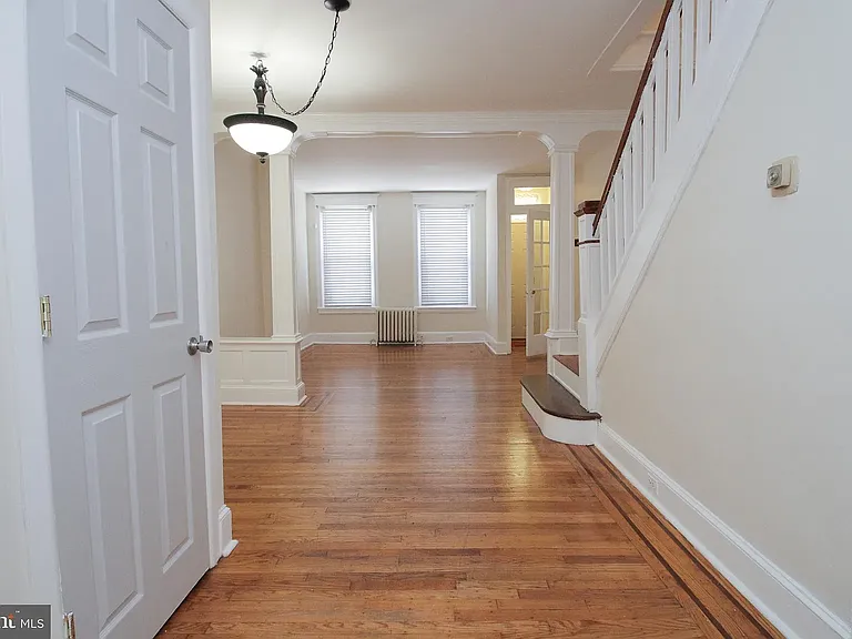 405 Tree St — Photo 3