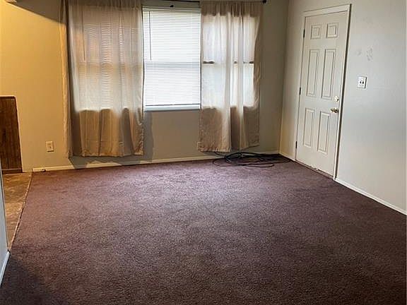 3rd image of 2982 Roosevelt Dr