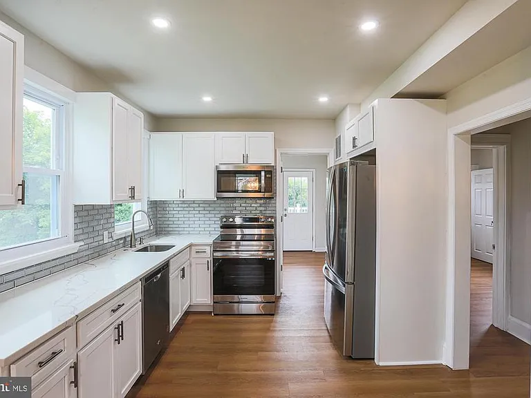6512 Golden Ring Rd — Photo 8