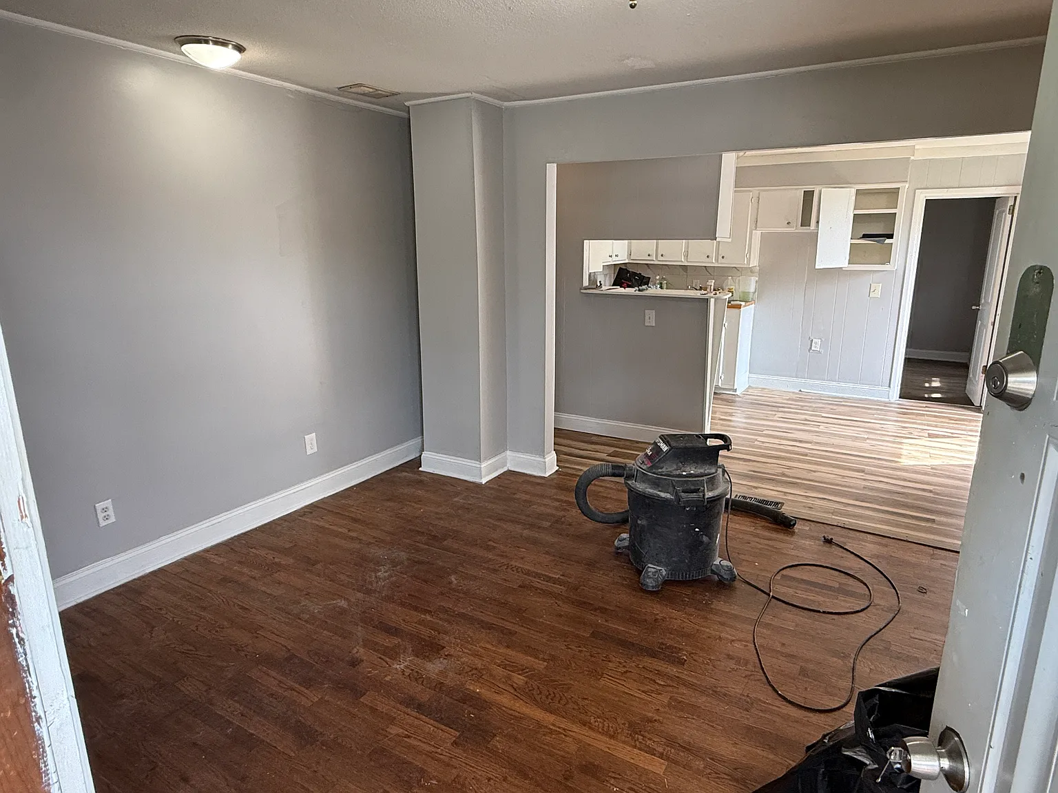3 bed, 1012 sqft, $1,445 — Photo 2