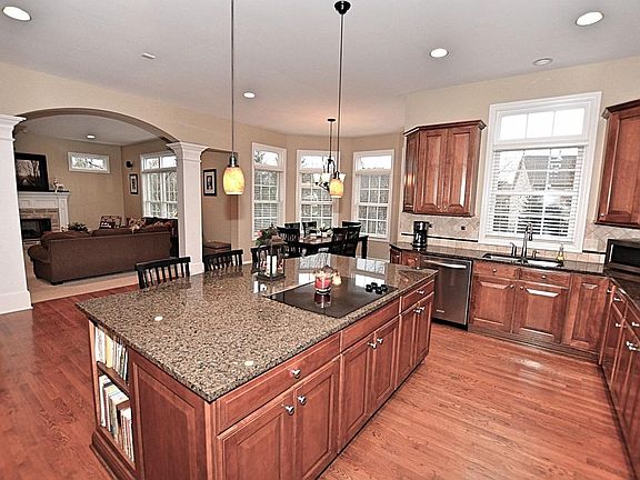 2nd image of 9969 Glasgow Ct