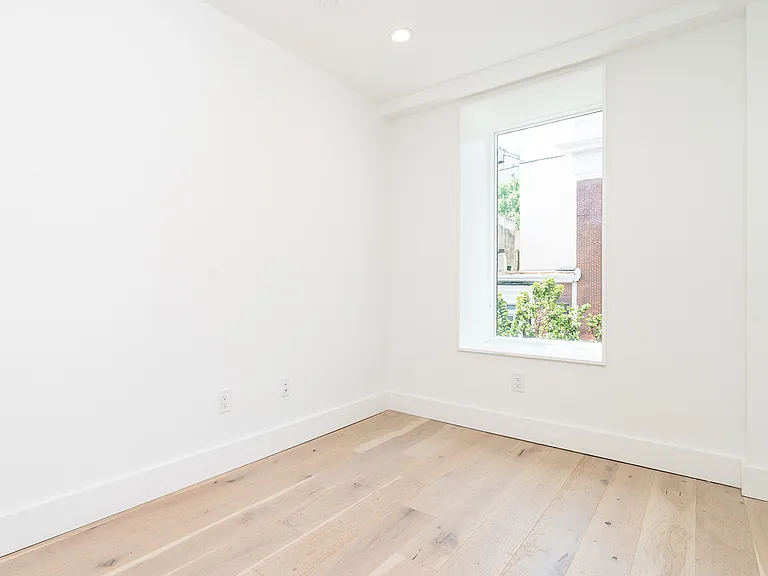 485 Tompkins Ave #3B — Photo 8