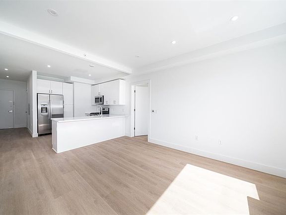 2nd image of 3321 Liberty Ave #312