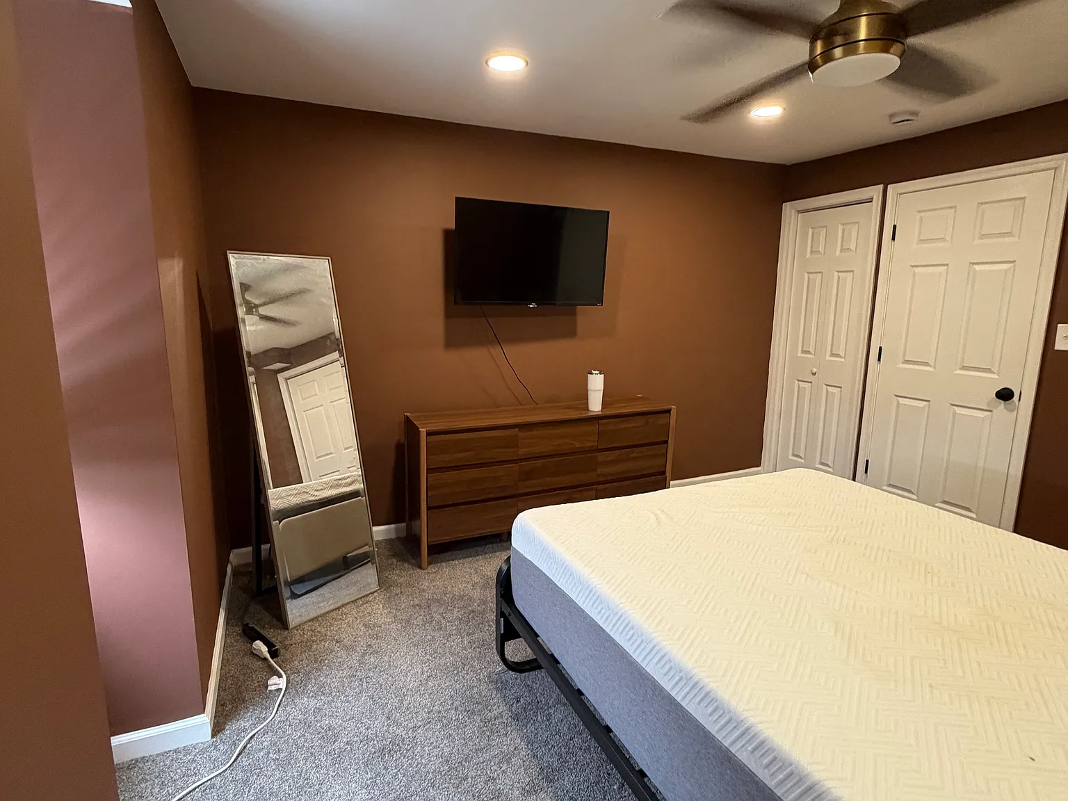 3 bed, 1458 sqft, $800 — Photo 2
