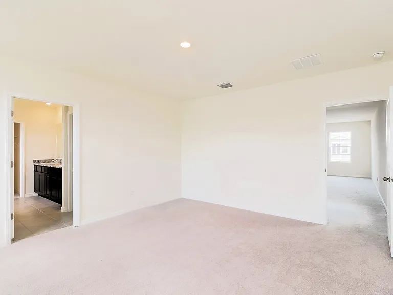10832 Charlotte Dr — Photo 7