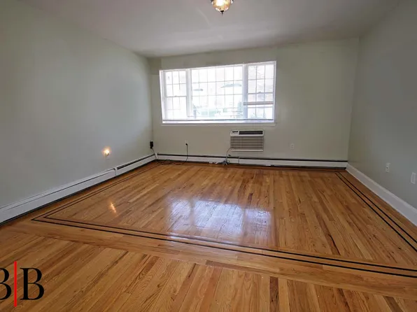 1039 East 86th Street image 3 of 22