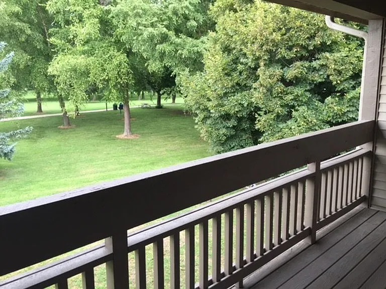 1117 Plymouth Dr — Photo 18