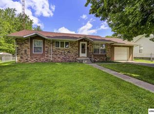 400 2nd St, Lincoln, IL 62656