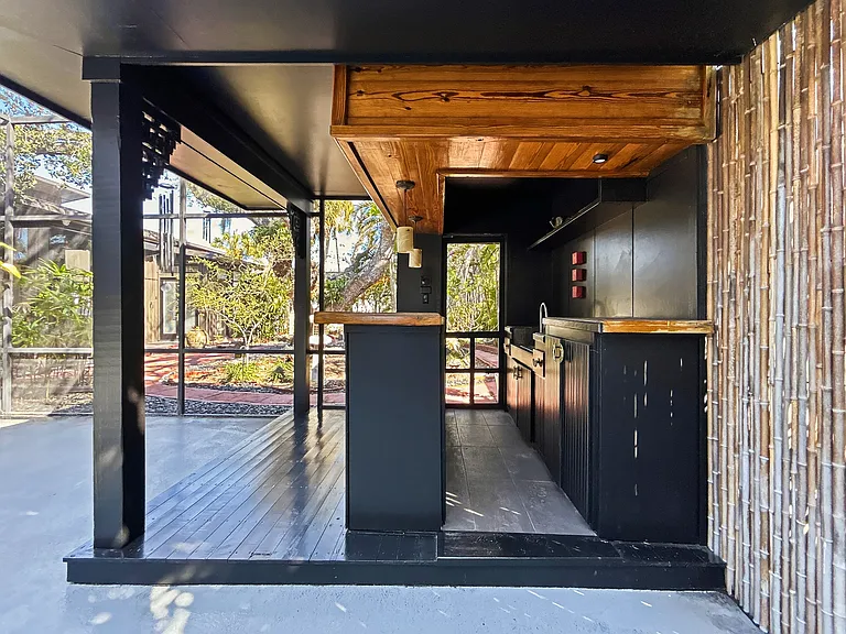 Outdoor Bar