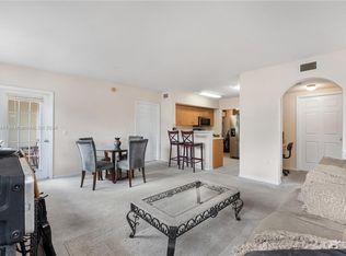 901 Belmont Ln #901, Pompano Beach, FL 33068