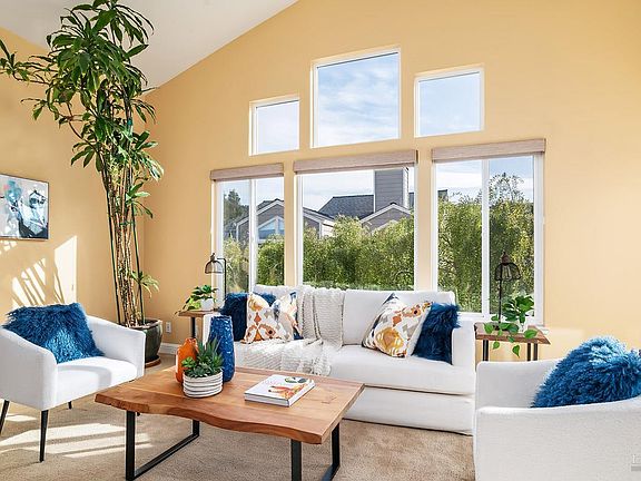 5th image of 38 Creekside Court