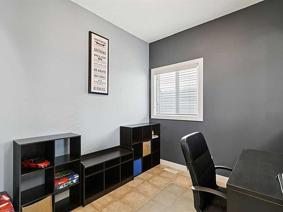 5th image of 105 E Bridlerange Pl SW