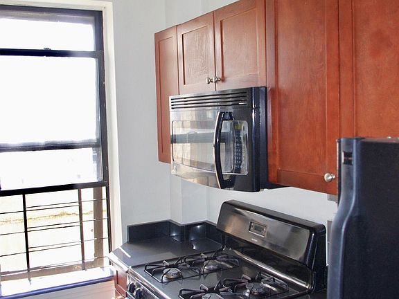 4th image of 850 W 176th St APT 2F