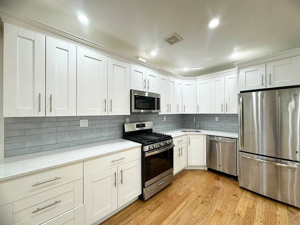 1st image of 21-75 Steinway St #3