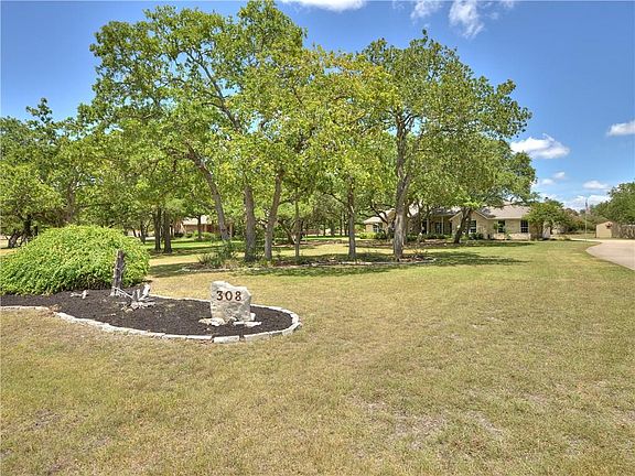4th image of 308 Park Place Dr