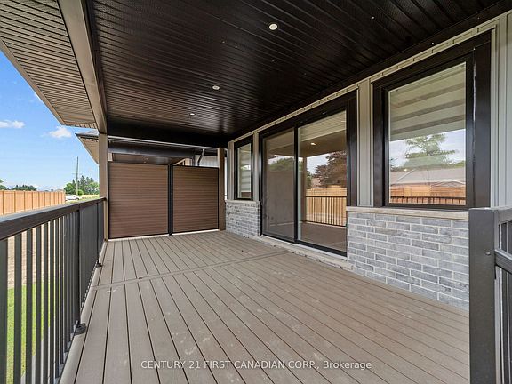 3rd image of 32 Postma Cres #11