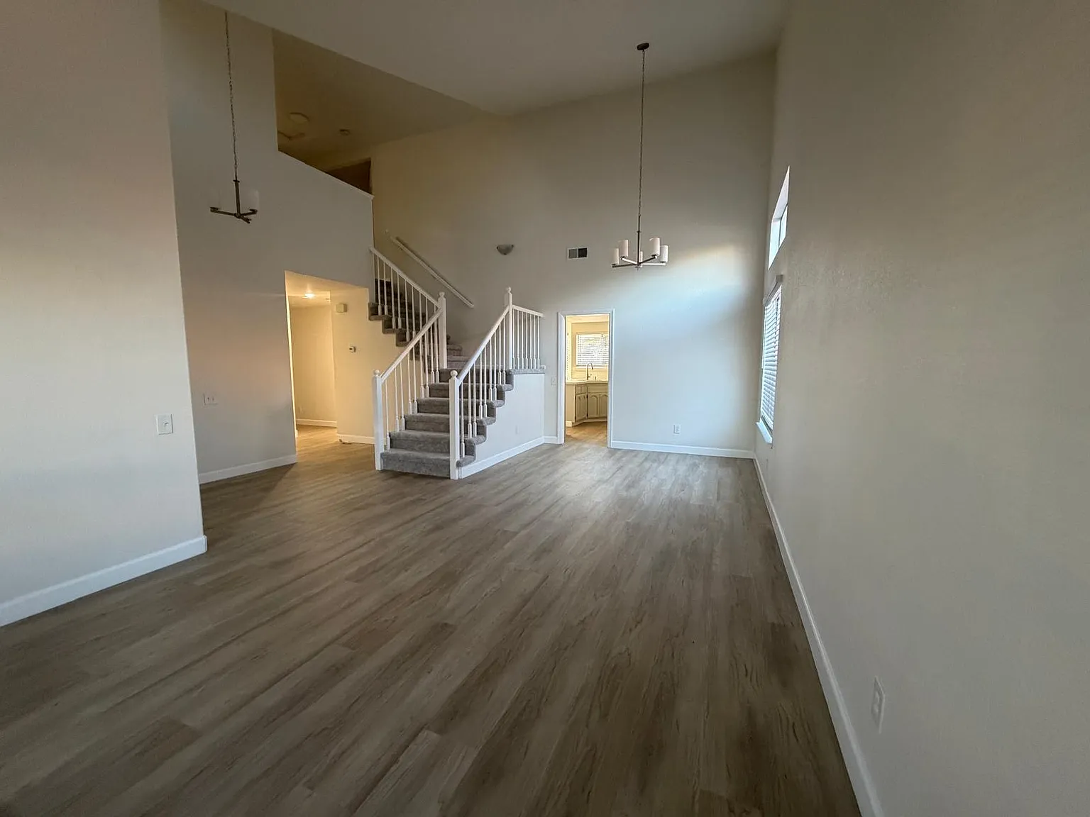 4 bed, 1857 sqft, $3,400 — Photo 2
