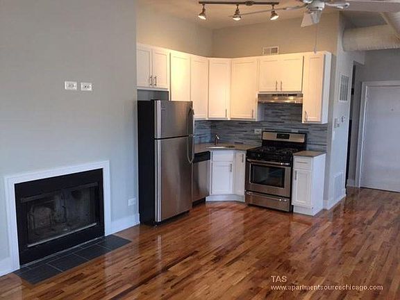 2nd image of 2059 W Dickens Ave #3N