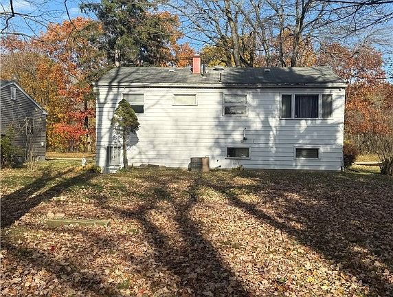 5th image of 2821 Tod Ave NW