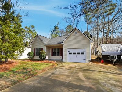 216 Whispering Pine Cir NE, White, GA, 30184