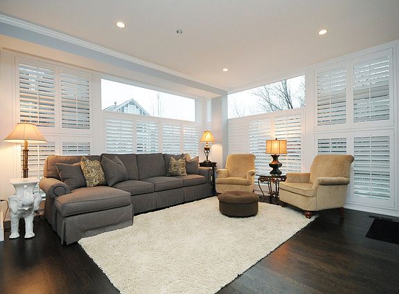 2nd image of 1309 W Wrightwood Ave #1309