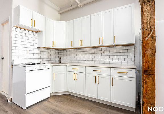 2nd image of 309 Scholes St #202