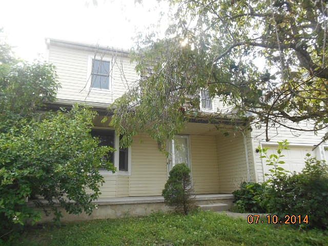 1st image of 906 Waterlilly Ln