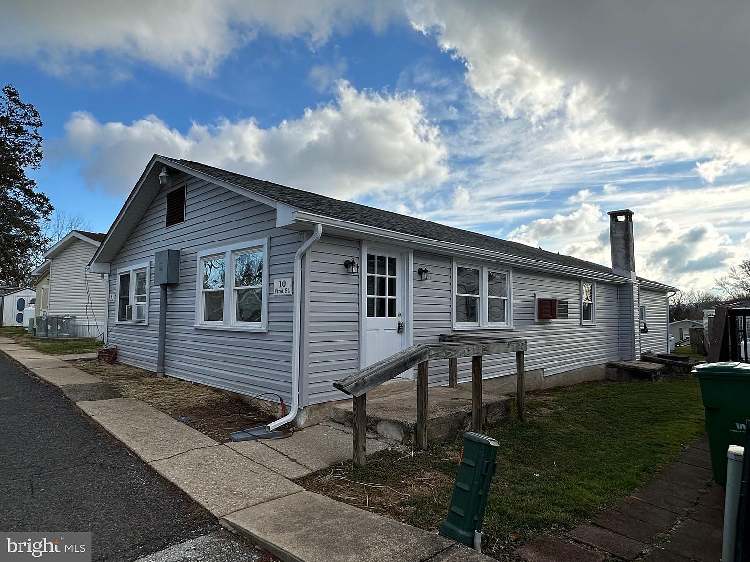 10 1st St, Phoenixville, PA 19460 Zillow