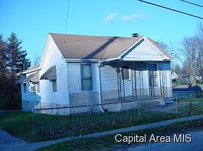 2nd image of 817 E Madison St