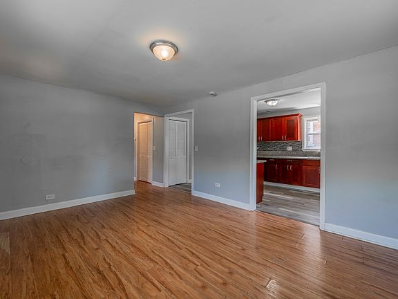 5th image of 12701 S Green St