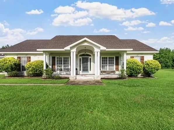 1870 Homestead Ln, Wilmer, AL 36587