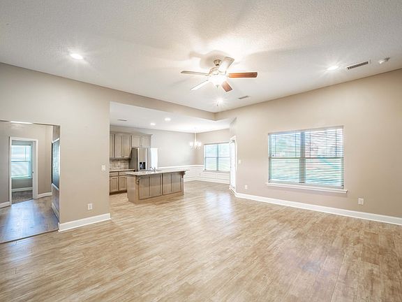 4th image of 6 Eagle Nest Dr