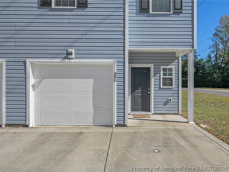 395 Hicks Ave — Photo 4